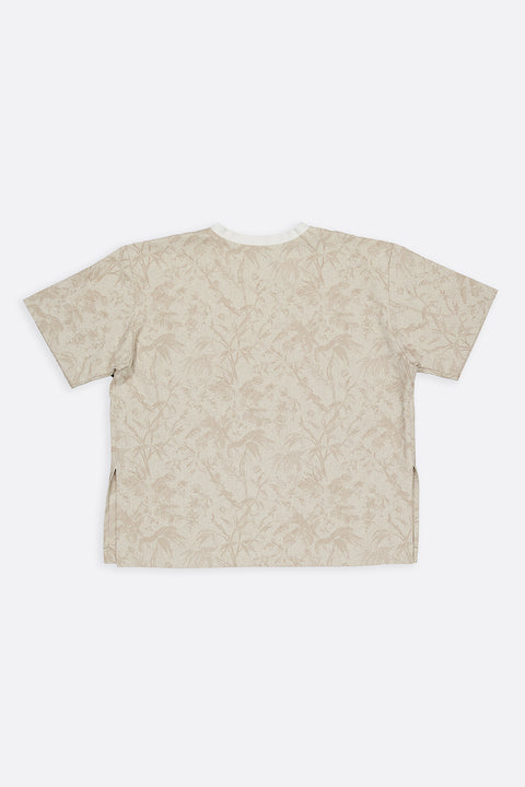 The Essential jacquard t-shirt has minimal modern aesthetics design allowing comfort and bringing self-confidence. This unique piece is made locally in Paris to reduce environmental impact and guarantee high quality and durability of the products.
