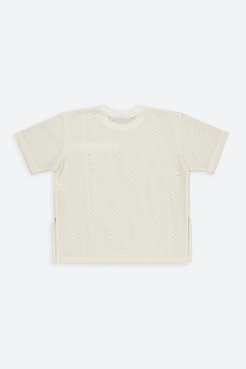The mesh t-shirt has minimal modern aesthetics design allowing comfort and bringing self-confidence. This unique piece is made locally in Paris to reduce environmental impact and guarantee high quality and durability of the products.