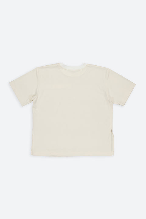 he floral jacquard t-shirt has minimal modern aesthetics design allowing comfort and bringing self-confidence. This unique piece is made locally in Paris to reduce environmental impact and guarantee high quality and durability of the products.