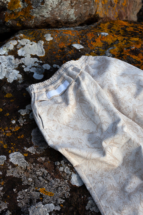 The Essential jacquard trousers have minimal modern aesthetics design allowing comfort and bringing self-confidence. This unique piece is made locally in Paris to reduce environmental impact and guarantee high quality and durability of the products.