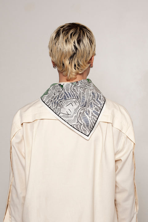 THE WORLD foulard and square panel is made from leftover deadstock silk fabric The foulard has an exclusive design inspired by tarot cards drawn by the artist Maria Robla, printed with black artisanal eco-friendly ink locally in Paris and hand painted by the artist. Wear the foulard alone or attach it to the essential pieces to personalize them and wear them your unique way. Your perfect summer accessory. White Canvas x Maria Robla.