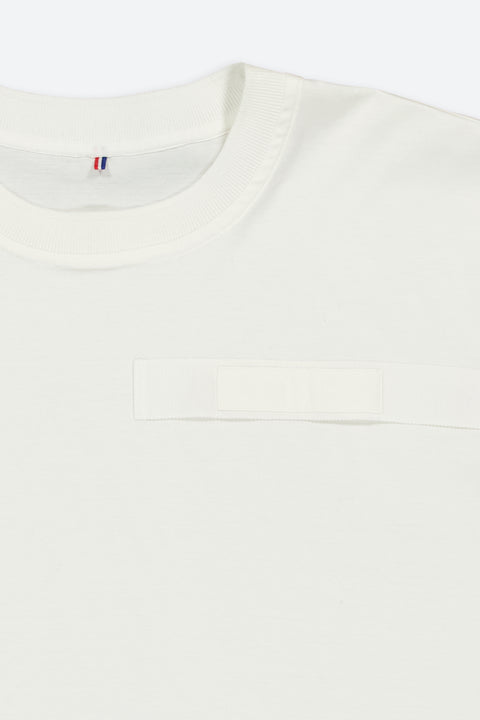 The off white cotton jersey t-shirt has minimal modern aesthetics design allowing comfort and bringing self-confidence. This unique piece is made locally in Paris to reduce environmental impact and guarantee high quality and durability of the products. 