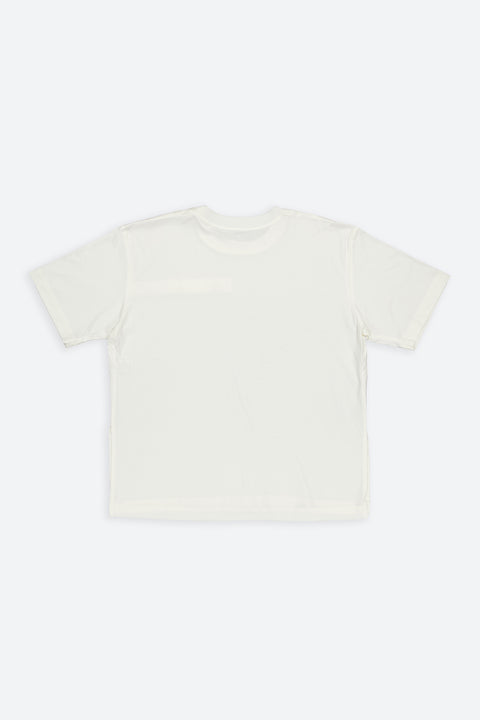 The off white cotton jersey t-shirt has minimal modern aesthetics design allowing comfort and bringing self-confidence. This unique piece is made locally in Paris to reduce environmental impact and guarantee high quality and durability of the products. 