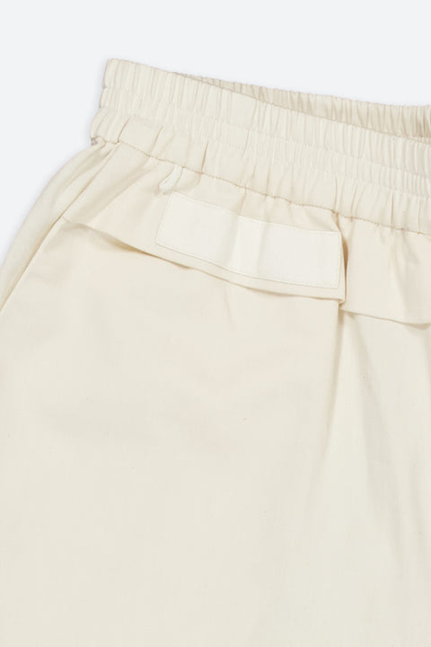 The Essential shorts have minimal modern aesthetics design allowing comfort and bringing self-confidence. A limited-edition production is made locally in France to reduce environmental impact and guarantee high quality and durability of the products.