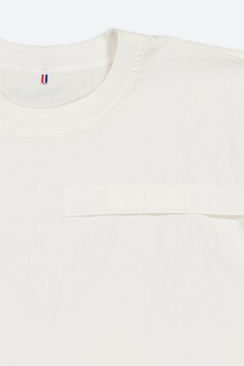 The cotton stripes t-shirt has minimal modern aesthetics design allowing comfort and bringing self-confidence. This unique piece is made locally in Paris to reduce environmental impact and guarantee high quality and durability of the products. 